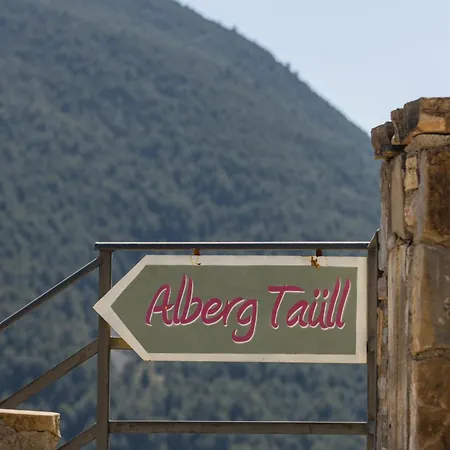 Alberg Taull Hostel