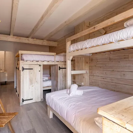 Hostel Alberg Taull *