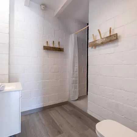 Alberg Taull Hostel