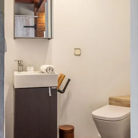 Alberg Taull Hostel *