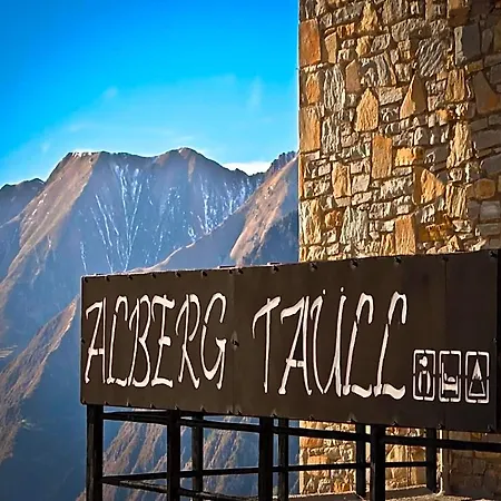 Alberg Taull * Estación