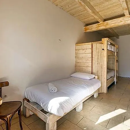 Alberg Taull Hostel